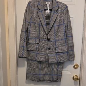Monroe & Main Gray and Blue Plaid Suit Set